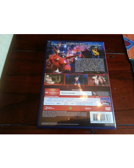 Big Hero 6 DVD Contraportada
