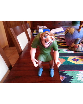 Muñeco De Quasimodo De La Película De Walt Disney El Jorobado De Notre Dame Parte Frontal