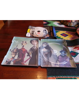 La Novia Cadáver Steelbook Blu-ray Interior