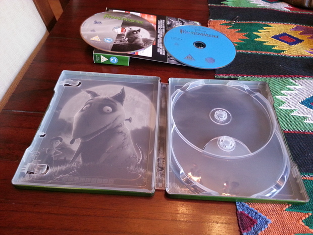 Walt Disney Tim Burton Frankenweenie Steelbook Edición UK Blu-ray Con Audio Castellano Zavvi Exclusivo Carátula Y Contraportada Interior