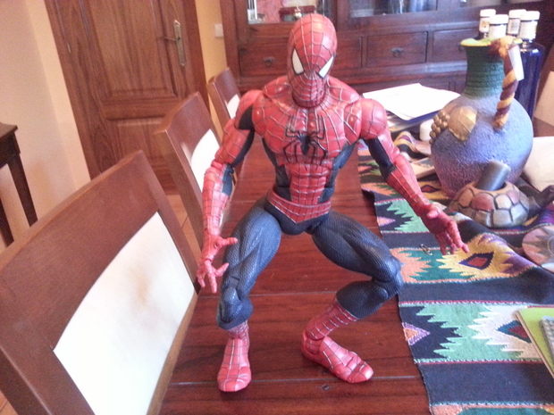Muñeco Figura De Spider-Man Parte Frontal