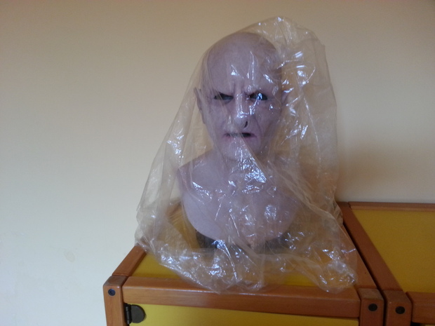 La máscara del señor oscuro o tenebroso Lord Voldemort de silicona CFX de la saga de Harry Potter