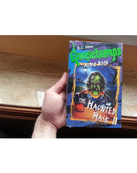El Audio Libro de Pesadillas La máscara maldita o encantada 2 de R.L.Stine editado por Walt Disney Records estadounidense Nuevo Año 1996