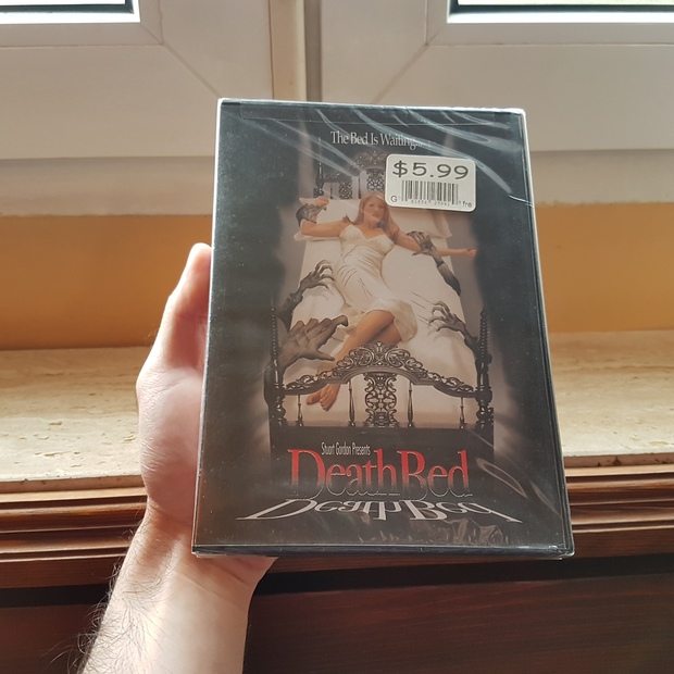 Stuart Gordon La cama de la muerte DVD año 2002 estadounidense