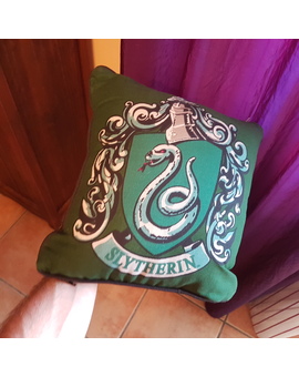 Cojín de la casa de Hogwarts de Salazar Slytherin de Harry Potter de Primark