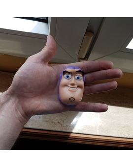 Imán en 3-D de la cabeza de Buzz Lightyear de la saga de Toy Story de Walt Disney Pixar