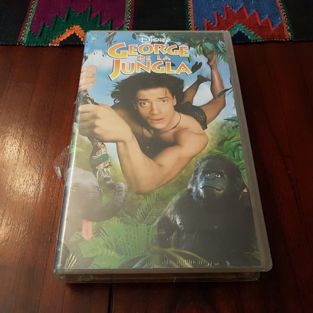 VHS de George de la jungla de Walt Disney del año 1998 nuevo