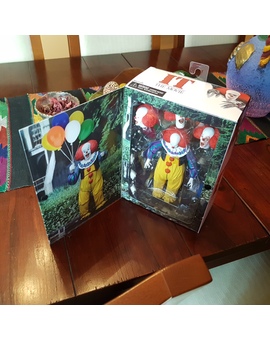 Figura Pennywise de IT (ESO) 1990 de Neca del año 2018