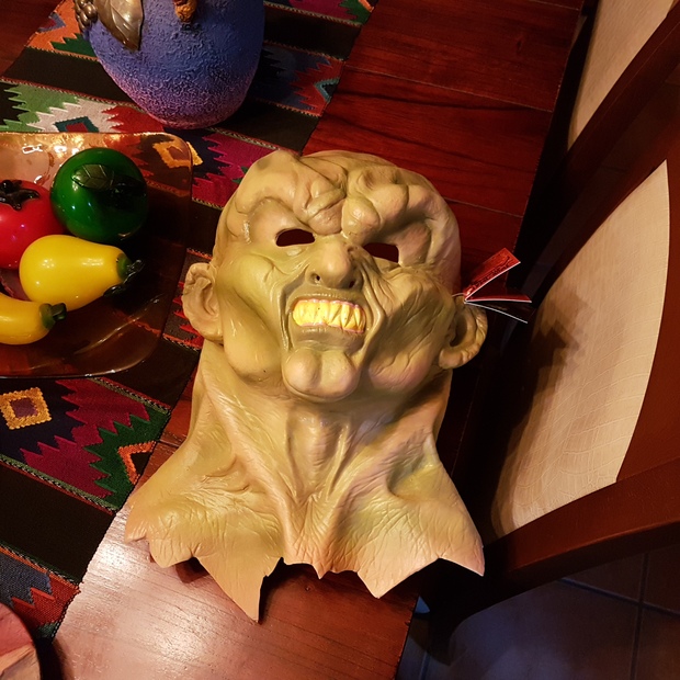Réplica de La máscara maldita de la serie de televisión Pesadillas de R.L.Stine