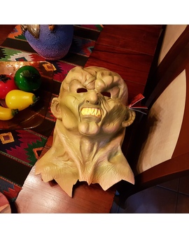 Réplica de La máscara maldita de la serie de televisión Pesadillas de R.L.Stine