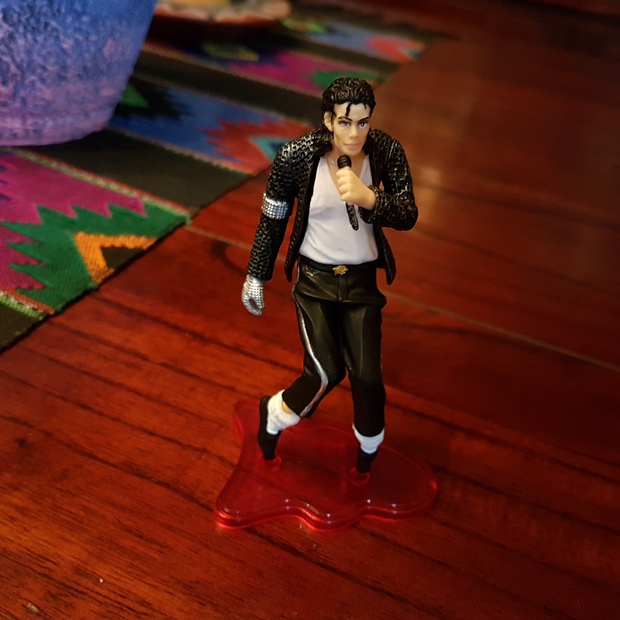 Figura muñeco de Michael Jackson El Rey del Pop de Billie Jean