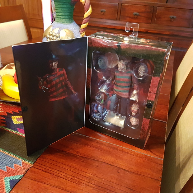  Figura de Fred o Freddy Krueger de Pesadilla en Elm Street 1984 de Neca del año 2014