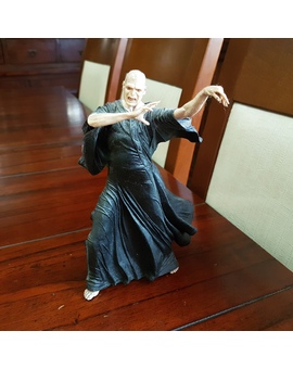 Figura muñeco del señor oscuro o tenebroso Lord Voldemort de Harry Potter