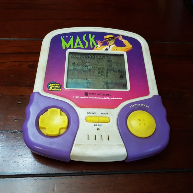 Consola Game Boy de La máscara de Jim Carrey del año 1995