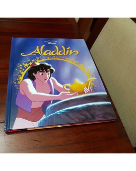 Libro cuento de Aladdín 1992 de Walt Disney del año 2019