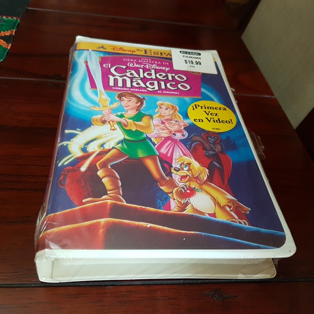 El caldero mágico de Walt Disney primera edición en VHS del año 1998 nueva