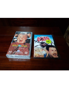 Solo en casa VHS y Arack Attack DVD
