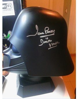 Casco firmado por David Prowse