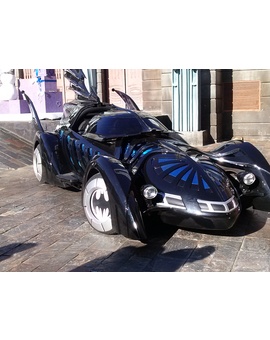 Batmovil del parque Warner Madrid.