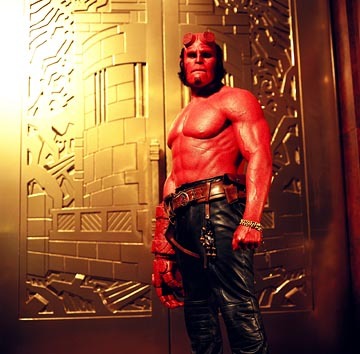 Felicidades Hellboy, Ron Perlman, por esos 65