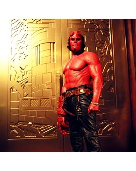 Felicidades Hellboy, Ron Perlman, por esos 65