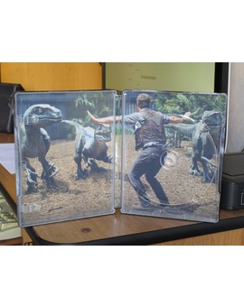 Interior del steelbook de Jurassic World