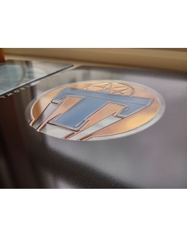 Relieve externo steelbook Tomorrowland