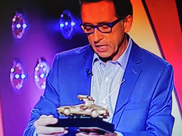 Jordi Hurtado y Saber y Ganar reciben el Delorean de oro