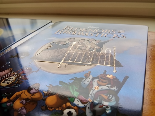 Detalle de relieve steelbook