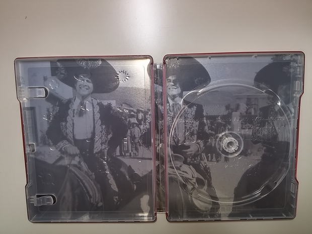 Interior del steelbook