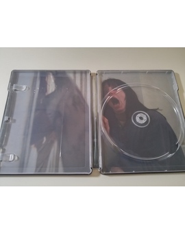Interior steelbook a peticion de Tom--Cruise