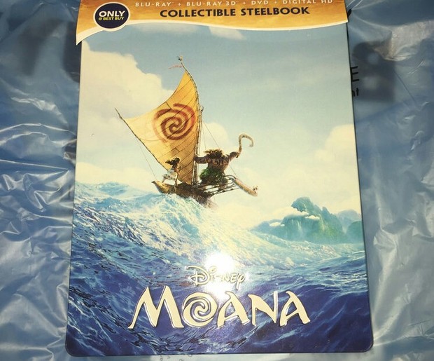 Detalle del relieve del steelbook BestBuy