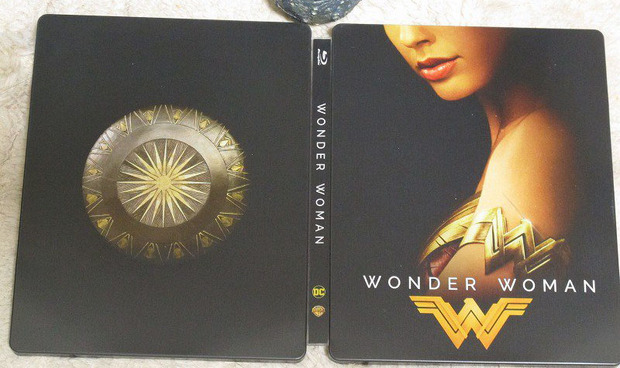 Steelbook italiano WW exterior