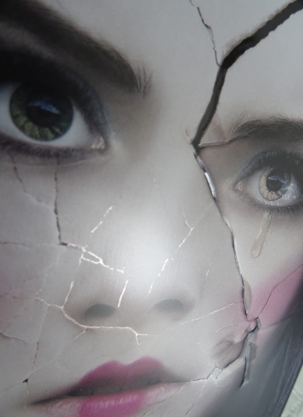 Ghostland steelbook italiano detalle