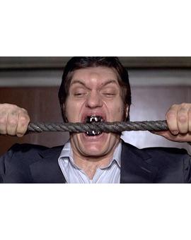 Muere "TIBURON" el malo de 007