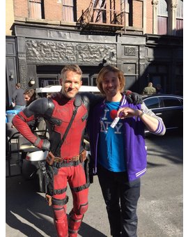12 DAYS OF DEADPOOL #8 Emojis de Deadpool e imagen tras las camaras