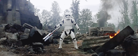 El Soldado de Asalto Antidisturbios, apodado TR-8R (Traitor) o el Trooper Leal en la red, de El Despertar de la Fuerza, se vuelve viral en Internet