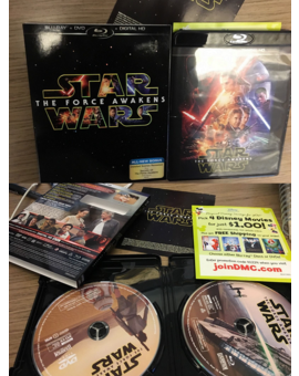 Unboxing de la edicion de Estados Unidos de El Despertar de la Fuerza