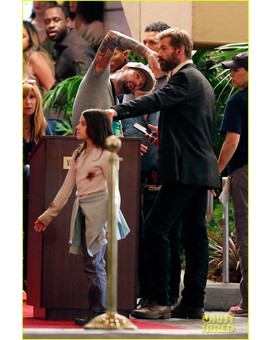 Más imágenes de Wolverine /// (Weapon X) con Hugh Jackman y Dafne Keen (la niña de la serie "Refugiados")