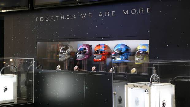 Power Rangers, cascos y figuras en la Comic Con
