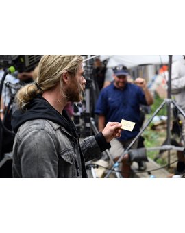 NO miréis el papel,  potencial SPOILER de Thor Ragnarök