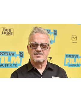Parece que el tono ochentero-noventero-videojueguil no queda sólo en el logo; Mark Mothersbaugh (según The Warp) compondrá la banda sonora de Thor Ragnarök