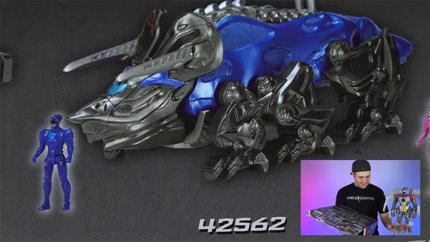 Power Rangers,  mejor vistazo a los  Zords individuales y al Megazord mediante los juguetes 