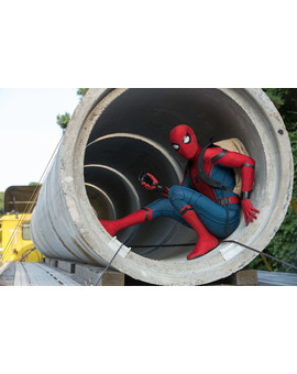 Nueva imagen y detalle de los nuevos aparatitos del trepamuros en Spiderman HomeComing