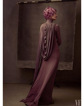 Laura Dern como Vice Almirante Amilyn Holdo
