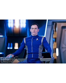 Jason Isaacs como el  Capitán Lorca en Star Trek Discovery