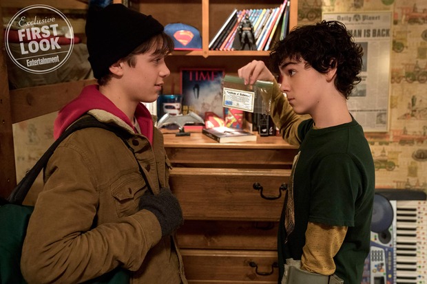 Primera imagen de  Asher Angel como Billy Batson en SHAZAM! con referencias al DCEU