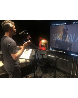 Taika Waititi posiblemente poniendole voz a IG-88 en STAR WARS EL MANDALORIANO