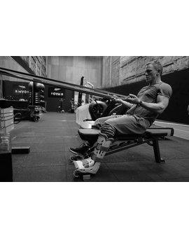 Foto de Daniel Craig entrenando duro para volver la próxima semana al rodaje de BOND 25