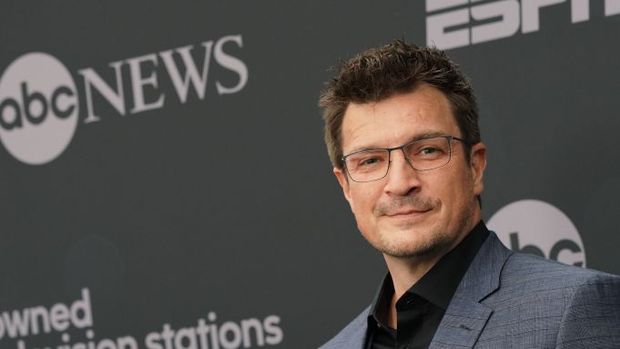 Según DEADLINE, Nathan Fillion se une a El Escuadrón Suicida 